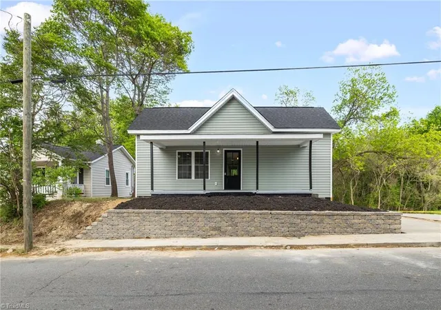 Homes for sale in Reidsville, NC | 321 S Branch St, Reidsville, NC 27320 | MLS# 1225366