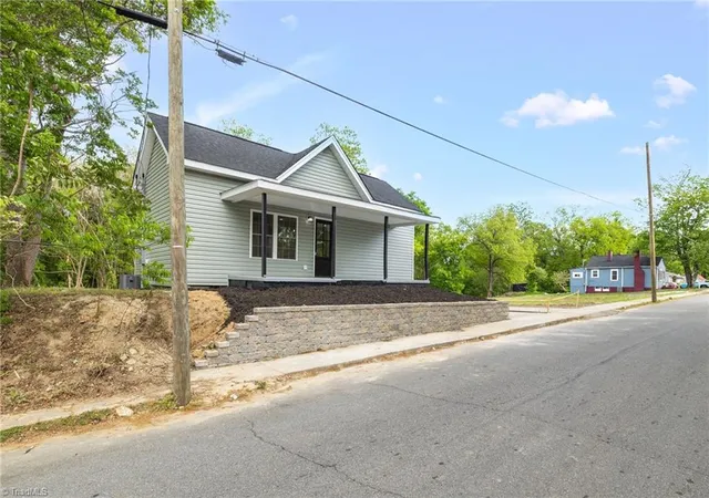 4th image of 321 S Branch St, Reidsville, NC 27320 | MLS# 1225366
