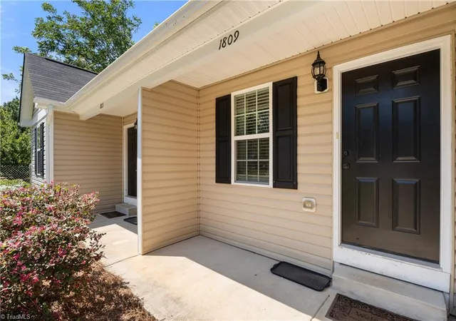 4th image of 1809 Alyssum Pl, Winston Salem, NC 27127 | MLS# 1229696