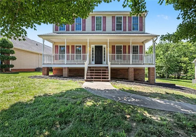 Photo 1 of Single family home for sale at 2910 Bridgeport Dr, Winston Salem, NC 27103 | MLS# 1223363 | Listing updated on 2026-09-29