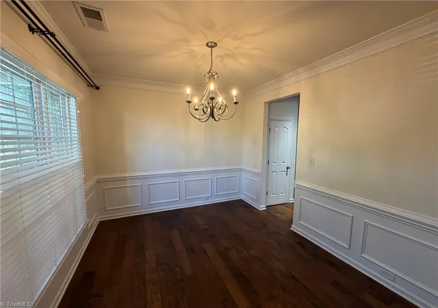Photo 2 of Single family home for sale at 122 Kentland Ridge Dr, Kernersville, NC 27284 | MLS# 1218994 | Listing updated on 2026-09-14