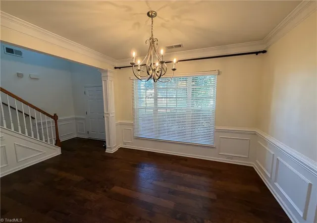 Photo 3 of Single family home for sale at 122 Kentland Ridge Dr, Kernersville, NC 27284 | MLS# 1218994 | Listing updated on 2026-09-14