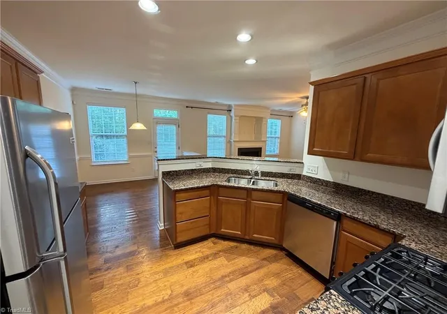 Photo 3 of Single family home for sale at 122 Kentland Ridge Dr, Kernersville, NC 27284 | MLS# 1218994 | Listing updated on 2026-09-14