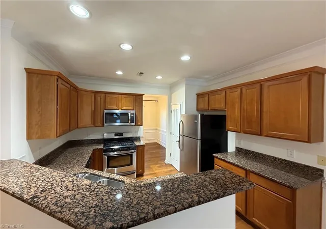 Photo 4 of Single family home for sale at 122 Kentland Ridge Dr, Kernersville, NC 27284 | MLS# 1218994 | Listing updated on 2026-09-14