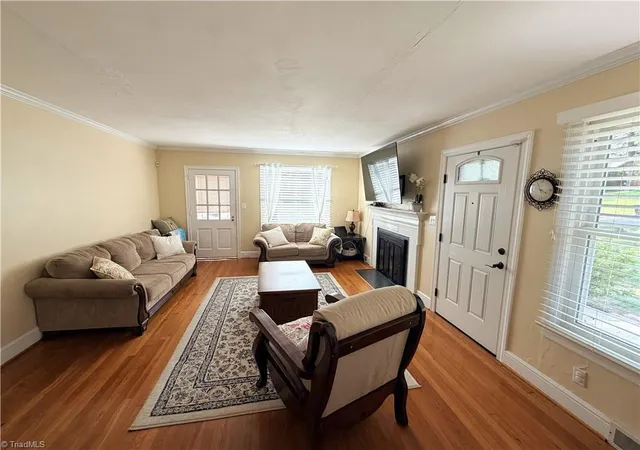 Photo 2 of Single family home for sale at 506 E Farriss Ave, High Point, NC 27262 | MLS# 1228528 | Listing updated on 2026-09-17