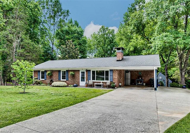 Homes for sale in Lexington, NC | 111 Sidney St, Lexington, NC 27295 | MLS# 1224684