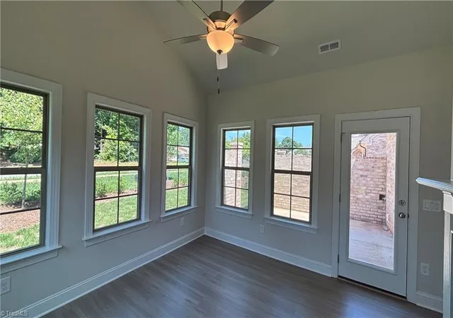 5th image of 1046 Beechcraft Dr, Mebane, NC 27302 | MLS# 1183892