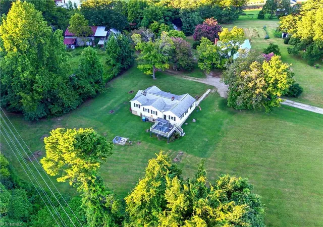 Photo 2 of Sale Pending at 3421 Dillon Rd, Jamestown, NC 27282 | MLS# 1233345 | Listing updated on 2026-09-19