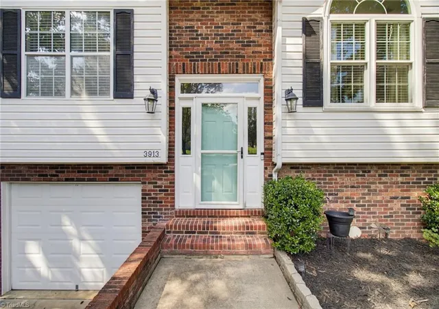 Photo 3 of Single family home for sale at 3913 Landover Dr, High Point, NC 27265 | MLS# 1231439 | Listing updated on 2026-08-20