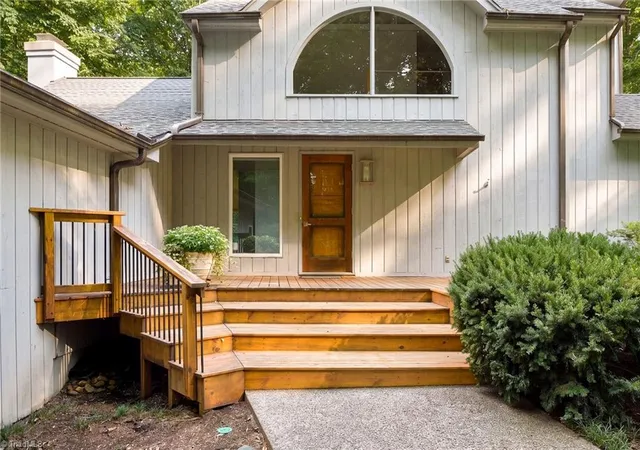 3rd image of 856 Buttonwood Dr, Winston Salem, NC 27104 | MLS# 1229340