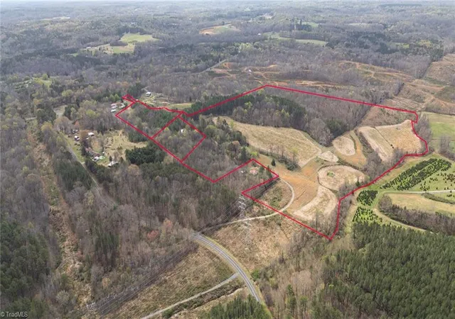 Homes for sale in Walnut Cove, NC | 6988 Salem Chapel Rd, Walnut Cove, NC 27052 | MLS# 1215099