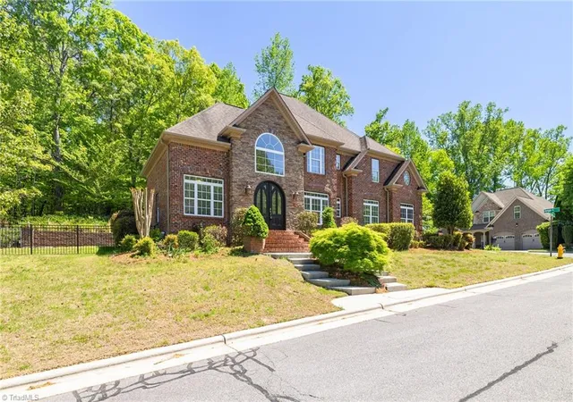 2nd image of 1391 Somerset Cove Dr, Winston Salem, NC 27103 | MLS# 1217136