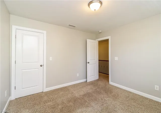 3rd image of 5519 Hardie Farm Dr, Greensboro, NC 27405 | MLS# 1219392