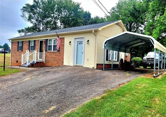 4th image of 118 Pickshin Ave, Dobson, NC 27017 | MLS# 1229485