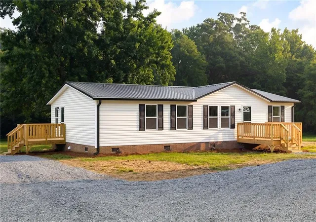 Homes for sale in Denton, NC | 20733 Nc Hwy 109, Denton, NC 27239 | MLS# 1223800