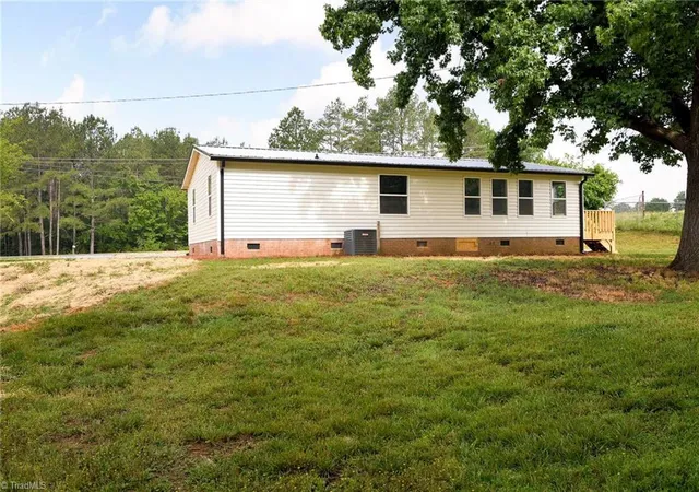 Homes for sale in Denton, NC | 20733 Nc Hwy 109, Denton, NC 27239 | MLS# 1223800