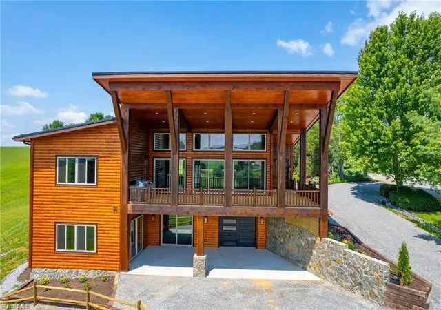 Photo 2 of Single family home for sale at 16 Bear Lodge Dr, Sparta, NC 28675 | MLS# 1226712 | Listing updated on 2026-08-04