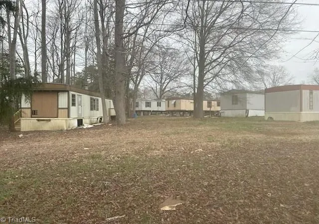 Listing Photo 2 - Condo for sale in building located at 2140 W Us Hwy 64, Lexington, NC 27295 - Unit #