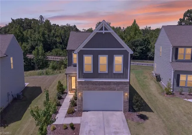 Photo 2 of Single family home for sale at 5141 Reedy Crk Farm Cir, Greensboro, NC 27405 | MLS# 1222771 | Listing updated on 2026-09-16