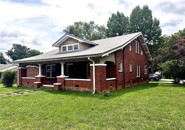 Photo 3 of Sale Pending at 441 Elk Spur St, Elkin, NC 28621 | MLS# 1227562 | Listing updated on 2026-08-22