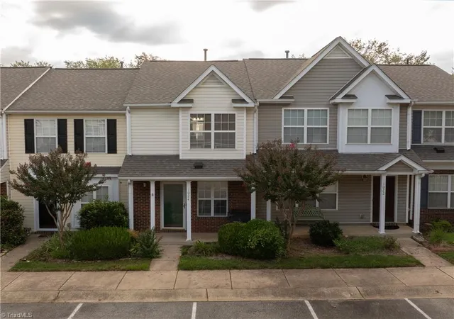 Photo 3 of Single family home for sale at 1024 Oak Blossom Way, Whitsett, NC 27377 | MLS# 1231446 | Listing updated on 2026-09-01
