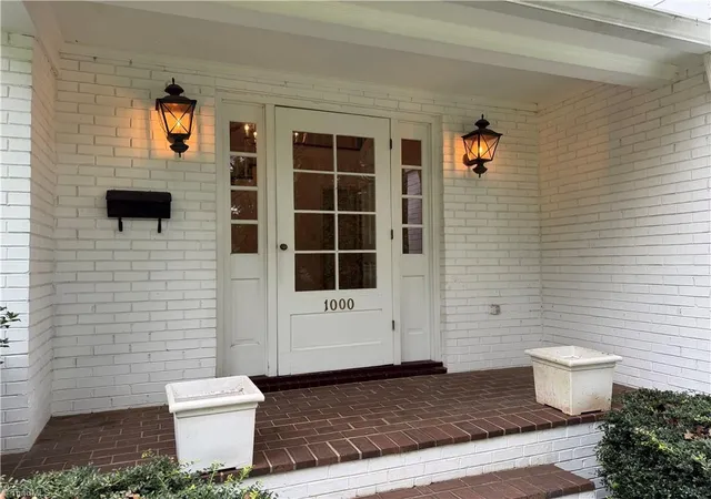 1st image of 1000 Englewood Dr, Winston Salem, NC 27106 | MLS# 1230142