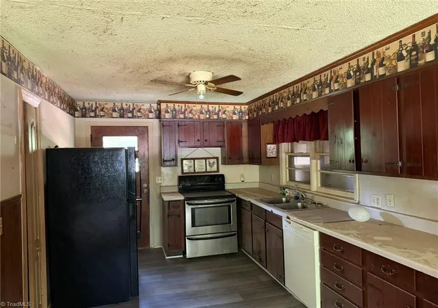 Photo 3 of Single family home for sale at 546 Sink Lake Rd, High Point, NC 27265 | MLS# 1226307 | Listing updated on 2026-07-02