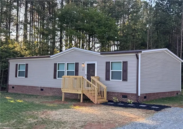 Homes for sale in Lexington, NC | 380 Ed Byerly Rd, Lexington, NC 27295 | MLS# 1225485