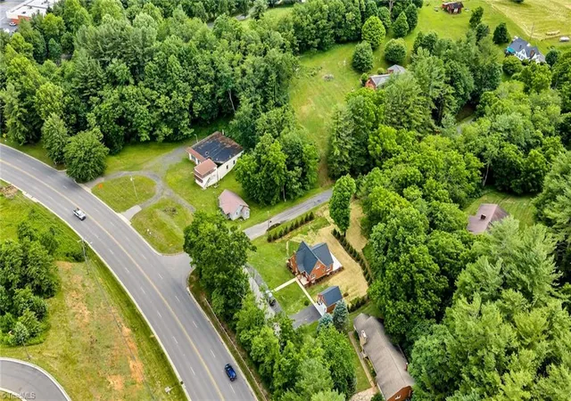 Homes for sale in West Jefferson, NC | 114 Speaks Rd, West Jefferson, NC 28694 | MLS# 1226557