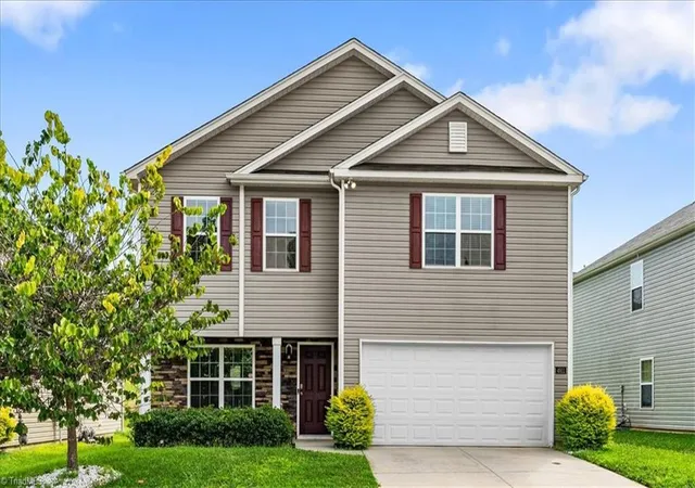 Photo 2 of Single family home for sale at 4911 Black Forest Dr, Greensboro, NC 27405 | MLS# 1233532 | Listing updated on 2026-08-29