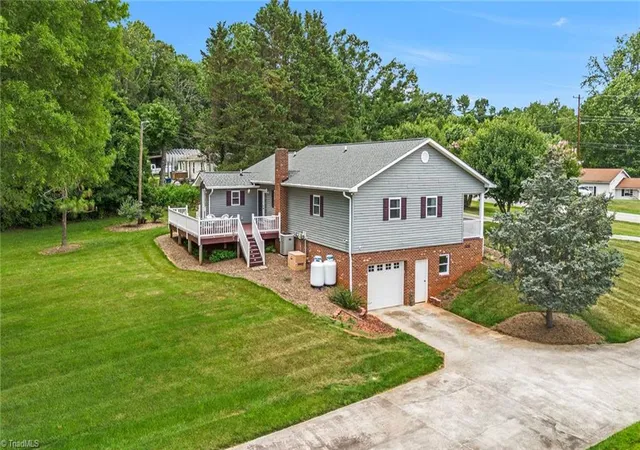 5th image of 698 Oak Grove Church Rd, Millers Creek, NC 28651 | MLS# 1224888