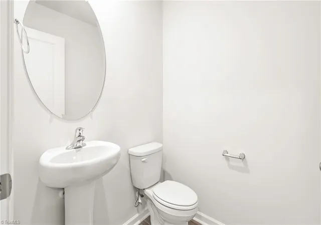 Photo 3 of Single family home for sale at 1 Jubilee Ct, Greensboro, NC 27406 | MLS# 1217894 | Listing updated on 2026-09-20