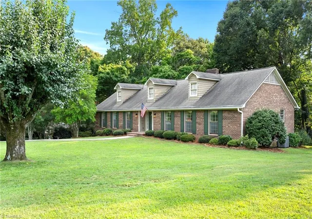 Photo 3 of Sale Pending at 3440 Dixiana Ln, Pfafftown, NC 27040 | MLS# 1231312 | Listing updated on 2026-10-06