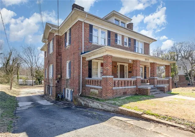Photo 3 of Multi family home for sale at 1012 S Main St, Burlington, NC 27215 | MLS# 1125796 | Listing updated on 2026-08-29