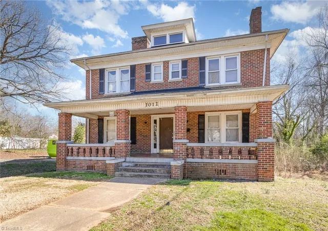 Photo 3 of Multi family home for sale at 1012 S Main St, Burlington, NC 27215 | MLS# 1125796 | Listing updated on 2026-08-29