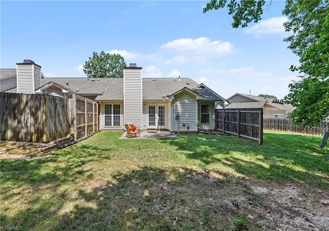 3rd image of 3106 Woodpoint St, Jamestown, NC 27282 | MLS# 1226668