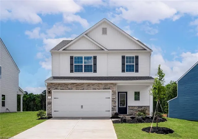 Photo 1 of Single family home for sale at 3441 Robindale Dr, Winston Salem, NC 27107 | MLS# 1189785 | Listing updated on 2026-10-02