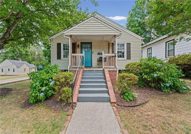 Homes for sale in Winston Salem, NC | 800 W Academy St, Winston Salem, NC 27101 | MLS# 1224280