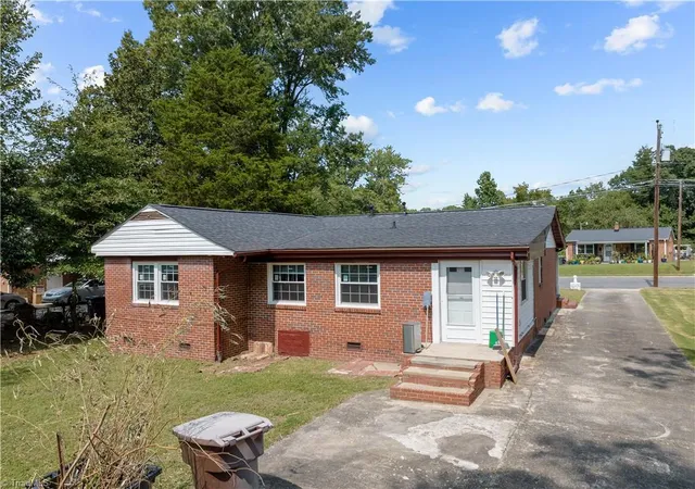4th image of 2102 Bothwell St, Greensboro, NC 27401 | MLS# 1212729