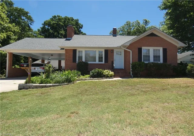 Photo 1 of Single family home for sale at 1239 Fairview Dr, Lexington, NC 27292 | MLS# 1224955 | Listing updated on 2026-07-02