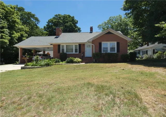 Photo 2 of Single family home for sale at 1239 Fairview Dr, Lexington, NC 27292 | MLS# 1224955 | Listing updated on 2026-07-02