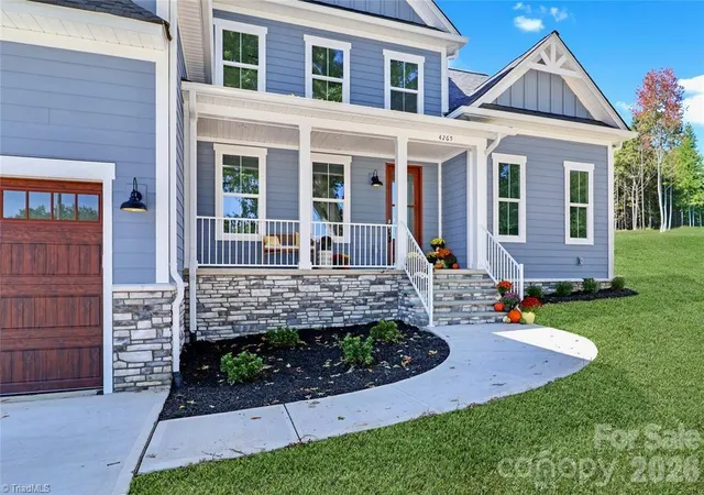 Photo 4 of Single family home for sale at 4265 Candlewood Dr, Sherrills Ford, NC 28673 | MLS# 1210428 | Listing updated on 2026-02-26