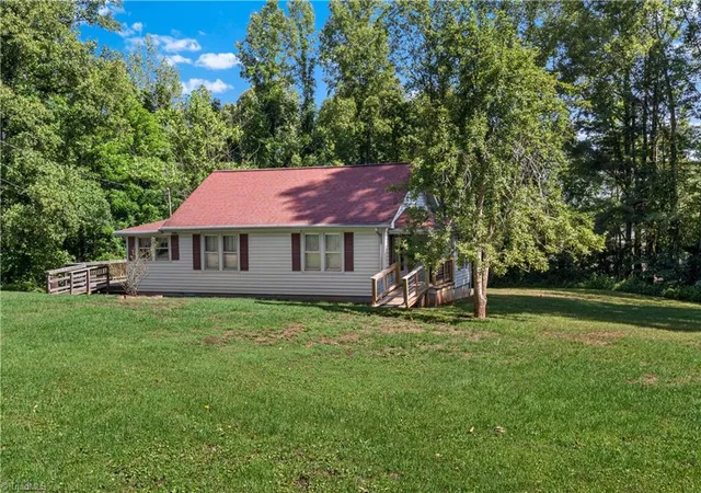 Photo 3 of Sale Pending at 271 Little Ridge Rd, Moravian Falls, NC 28654 | MLS# 1222847 | Listing updated on 2026-09-30