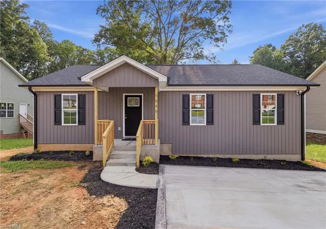 Photo 1 of Single family home for sale at 1540 Reynolds Forest Dr, Winston Salem, NC 27107 | MLS# 1228248 | Listing updated on 2026-10-20