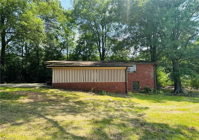 Homes for sale in Taylorsville, NC | 14 Pop Davis Rd, Taylorsville, NC 28681 | MLS# 1226689