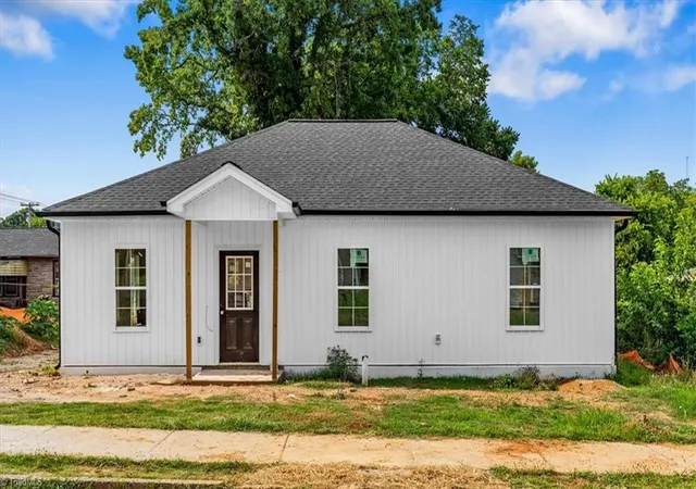 Photo 1 of Single family home for sale at 814 Vail Ave, High Point, NC 27260 | MLS# 1228537 | Listing updated on 2026-07-22
