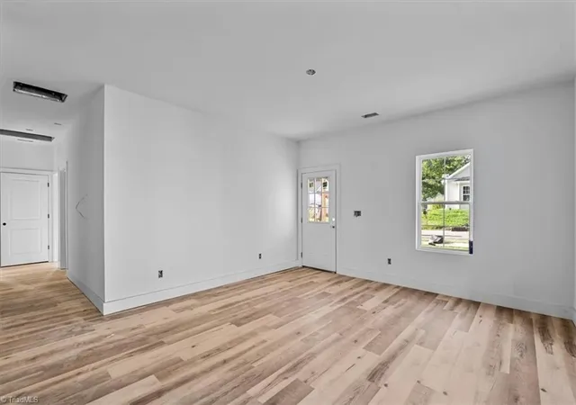 Photo 4 of Single family home for sale at 814 Vail Ave, High Point, NC 27260 | MLS# 1228537 | Listing updated on 2026-07-22