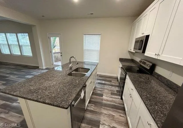 3rd image of 574 30Th Avenue Cir Ne, Hickory, NC 28601 | MLS# 1204147