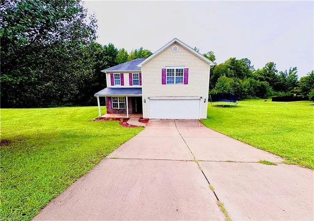 Photo 1 of Sale Pending at 622 Bentley Ln, Burlington, NC 27217 | MLS# 1150951 | Listing updated on 2024-12-25