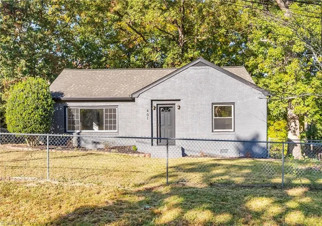 Single family home for sale at 401 Shady Ln, High Point, NC 27262 | MLS# 1240658